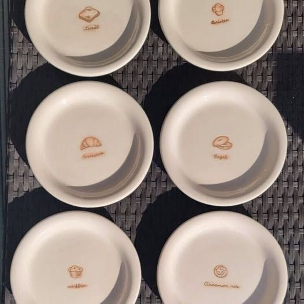 Williams Sonoma 6 Stamped Breakfast Plates 8" Muffin, Bagel, Croissant & more